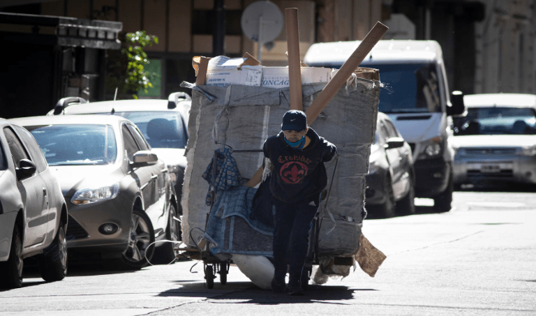 LA JUSTICIA OBLIGÓ AL GOBIERNO PORTEÑO A RESTITUIR EL TRASLADO DE CARTONEROS DEL CONURBANO HACIA&nbsp;CABA