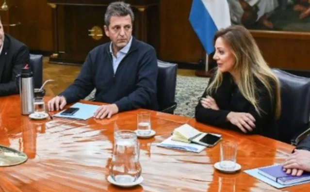 La exsecretaria de Energía de Massa, Flavia Royón, será candidata al senado por “Primero los&nbsp;Salteños”