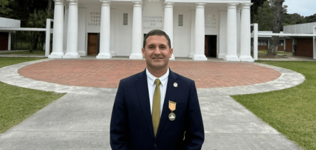 Federico Pelli se diferenció de los políticos tradicionales y dijo: “No vengo de la política, me metí en el barro para acompañar a&nbsp;Milei”