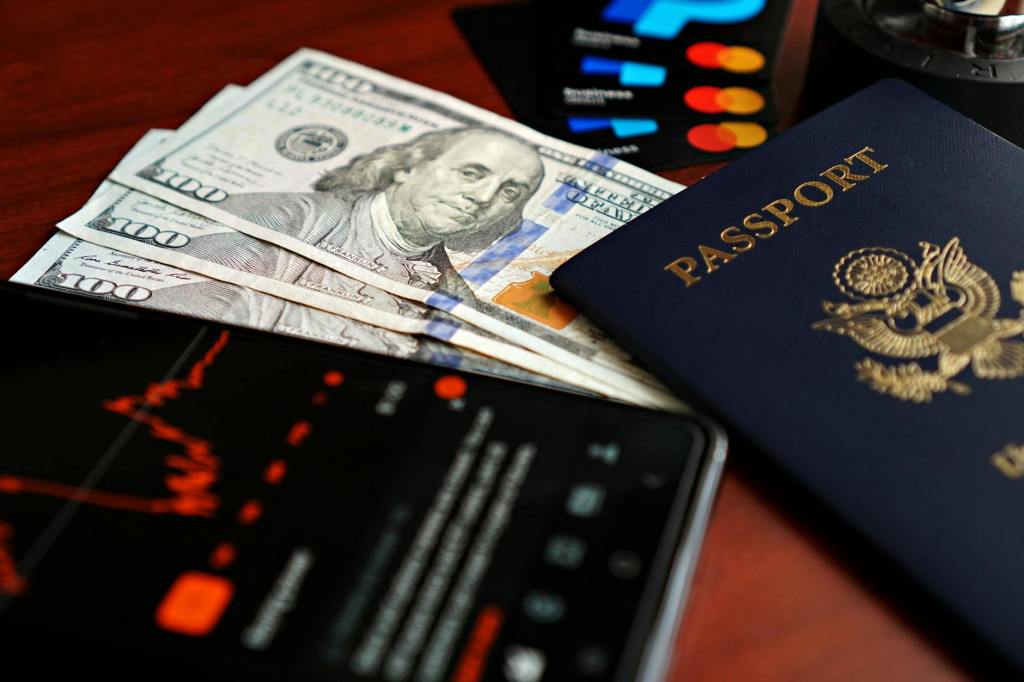 Dólar oficial en $1420 y paralelo en $1430: cierre de jueves&nbsp;21