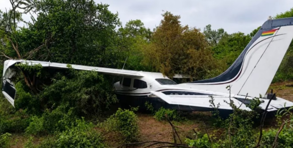 Una aeronave estrellada y tripulantes prófugos mantienen en vilo al Chaco&nbsp;salteño