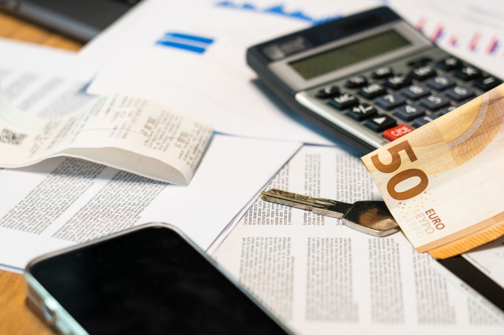 Banca acuerda 1,9% de aumento desde septiembre y salarios de $2,6M